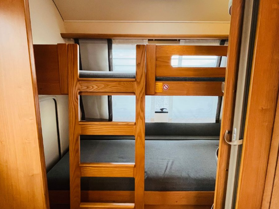 Beispiel für Etagenbetten im Wohnwagen