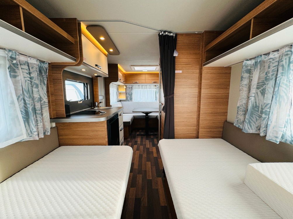 Beispielansicht - Einzelbetten mit offener Küche.